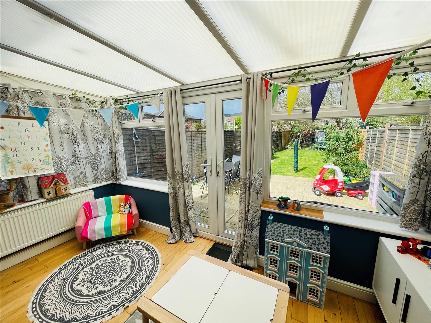 Warwick Crescent, Melksham Lock and Key